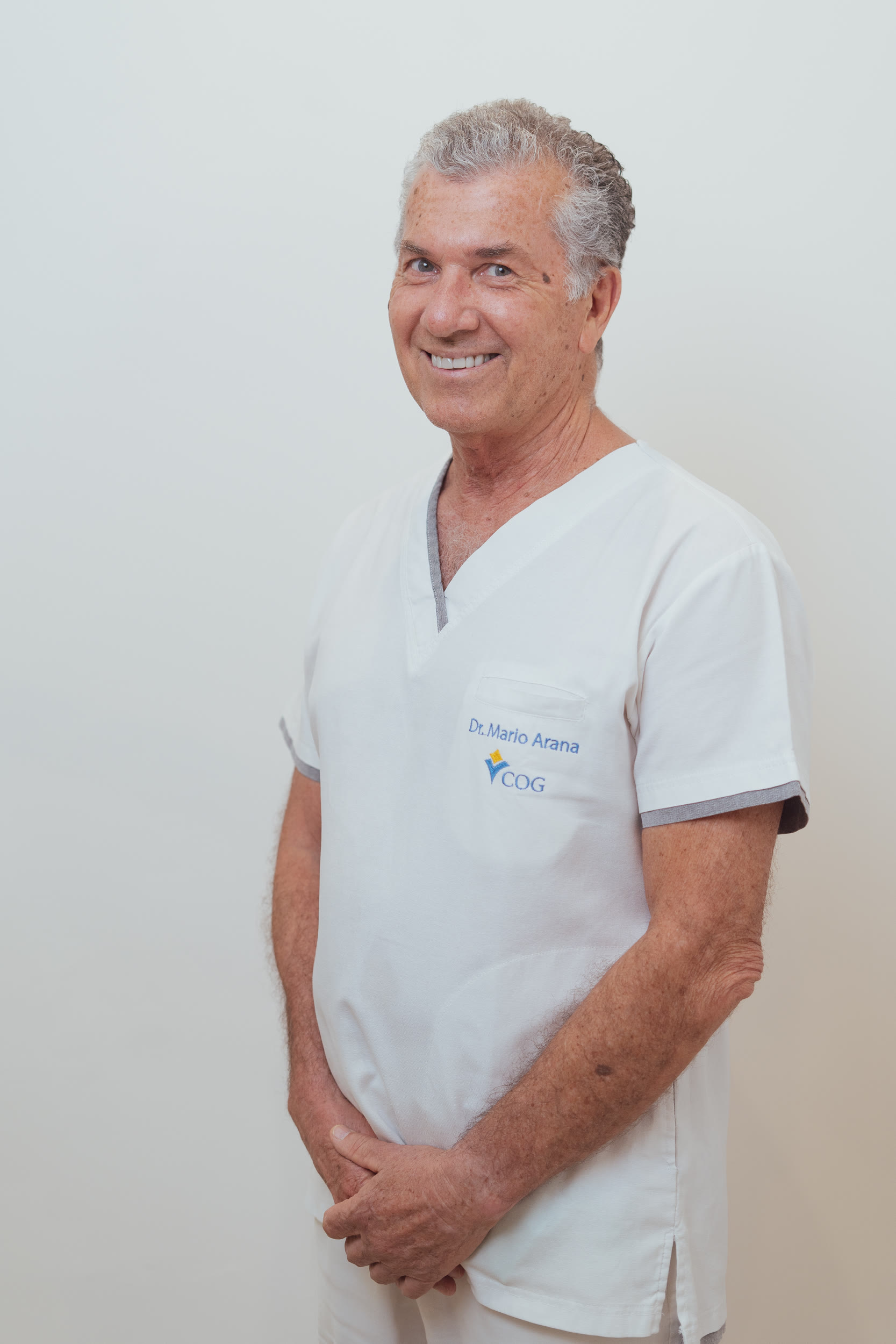 Dr. Mario Arana